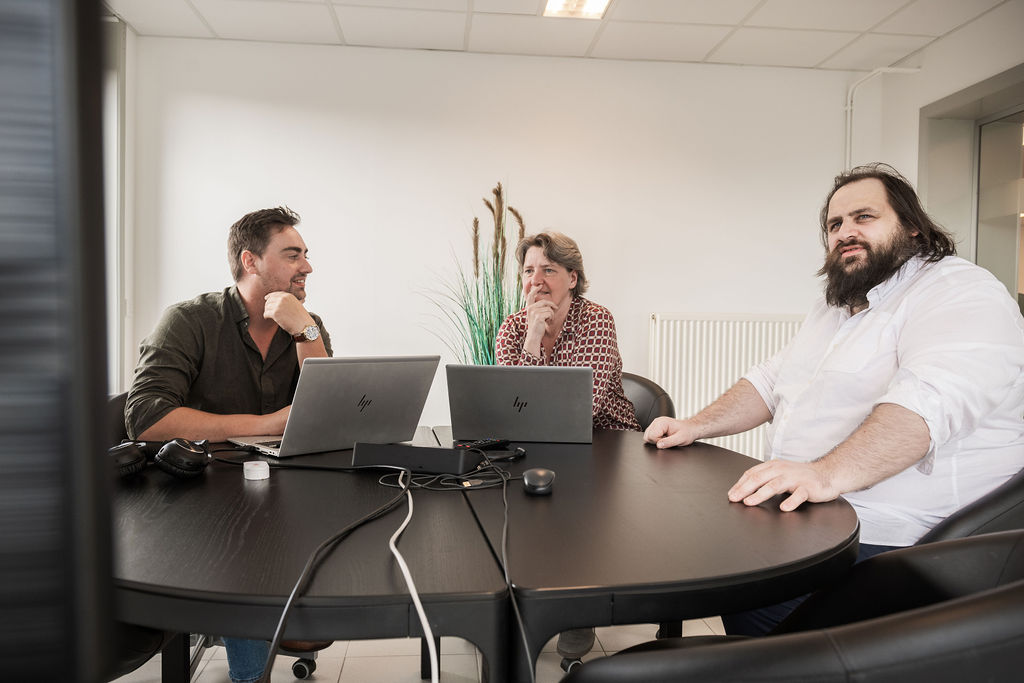 Réunion de direction sur le choix de l'intranet